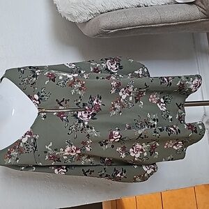 Tempted Hearts Women's Blouse Floral Print Size 3X